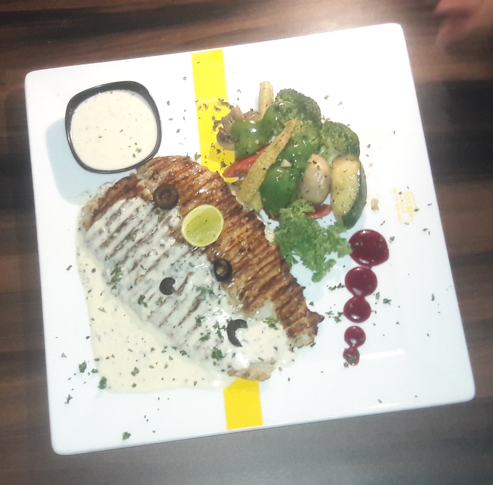 Cafe OTB Out of the Box Dehradun rajpur road Mussoorie