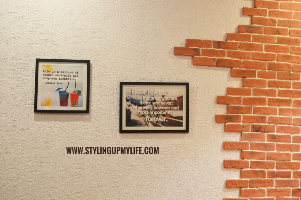 Interiors of My Hangout, Southern Avenue